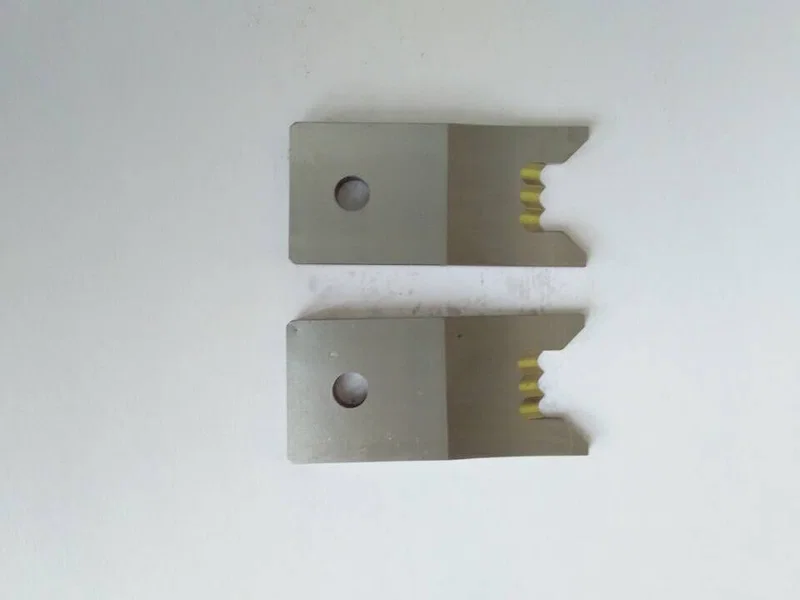 Maszyna do zdziewania drutu koncentrycznego do obracających się łopat